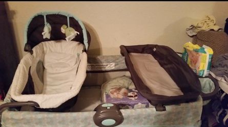 Playard Deluxe With Dream Centre
