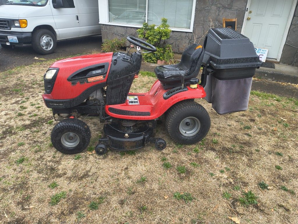 Craftsman Riding Lawnmower