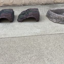 Snake Hides & Water Container