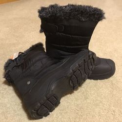 Women’s Winter boots - Brand New Size 10