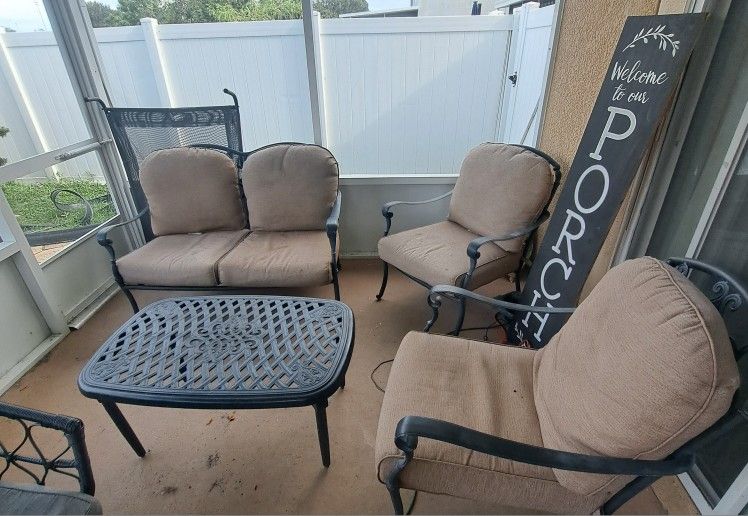 Patio Furniture Set