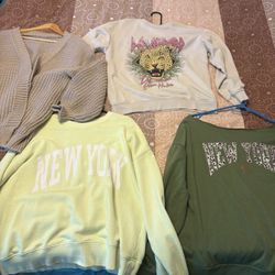 Women’s Sweaters Size S/M
