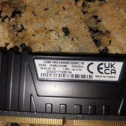 Ram VENGEANCE® LPX 8GB (1 x 8GB) DDR4 DRAM 3200MHz C16 Memory Kit - Black 32gb total