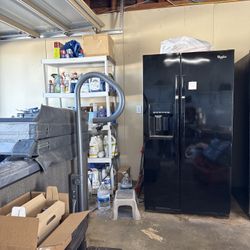 Refrigerator With Icemaker