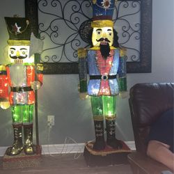 2 Christmas Nut Crackers 