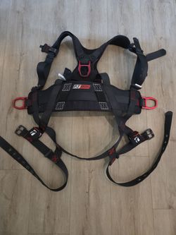 2025 Year FallTech 8144LXL FT-Iron 3D Belted Full Body Harness Dual Size L/XL