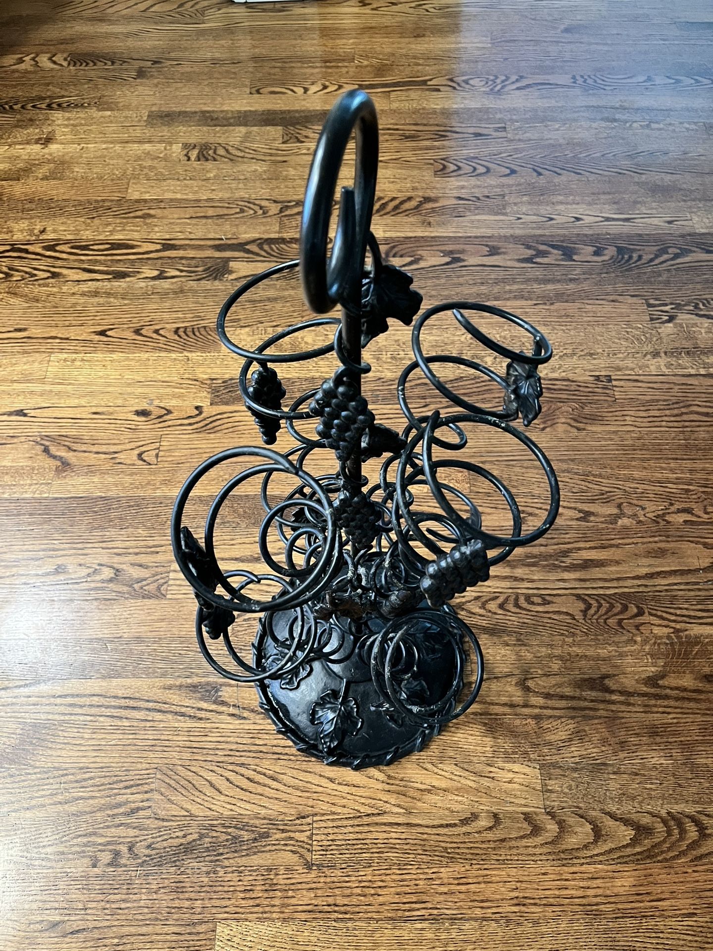 Wine Rack - Holds Up To 8 Bottles