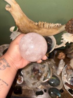 Rose quartz sphere