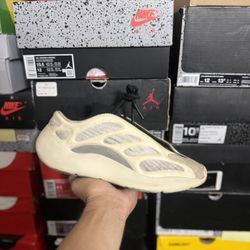 Adidas Yeezy 700 Azael size 9 USED But Clean 