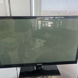 45inch Samsung TV 