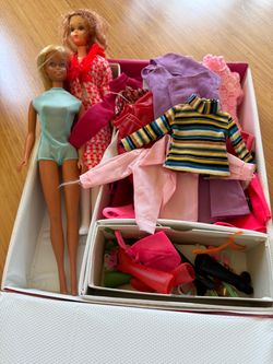 1960s 1970s Barbie doll lot. Dolls, case, clothing.