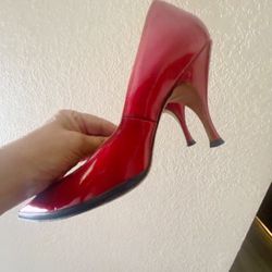 GORGEOUS CANDY APPLE RED PUMPS SZ 8