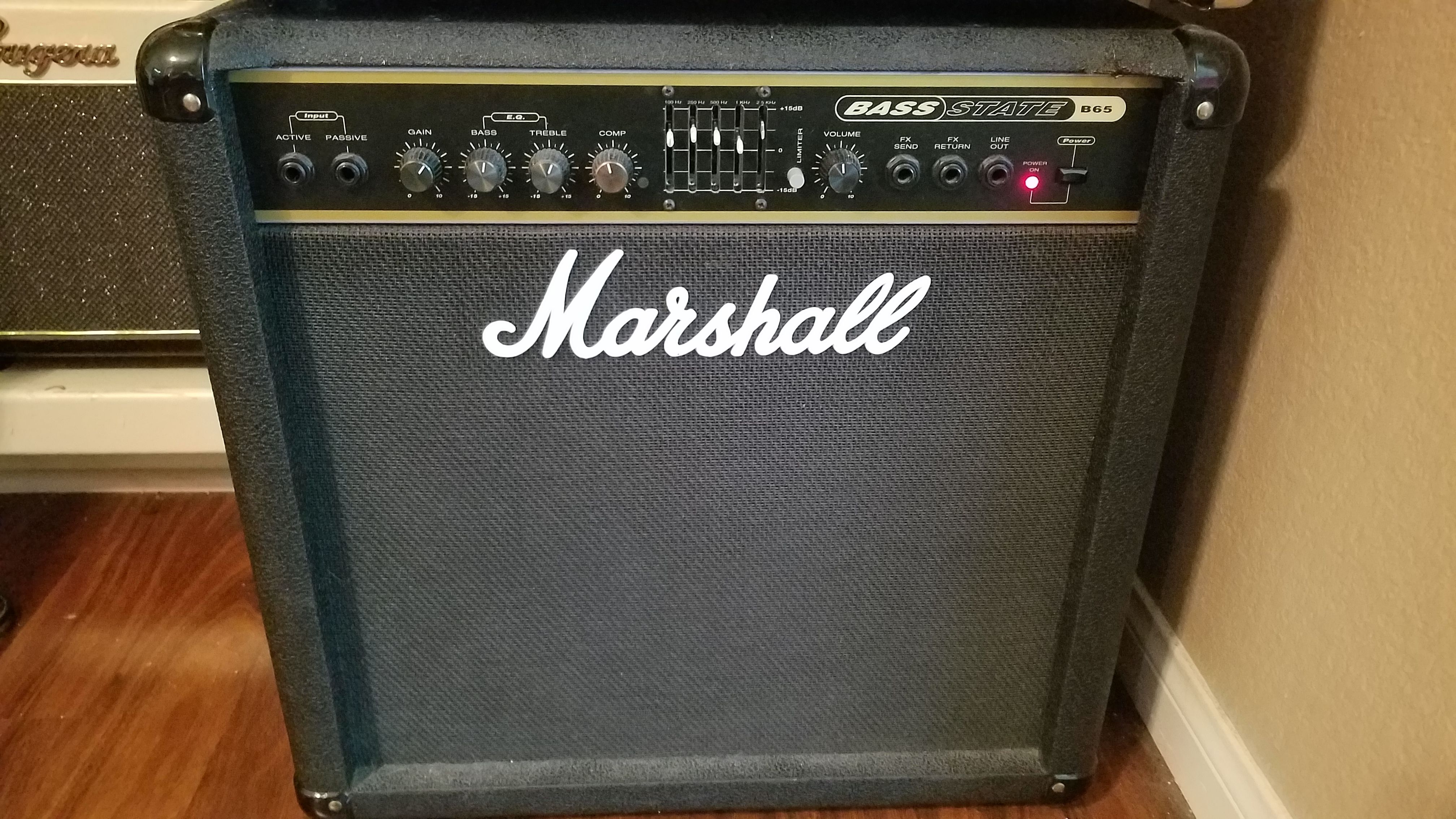 Marshall B65 65 watt bass guitar amp amplifier for Sale in Las Vegas, NV -  OfferUp