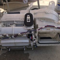 2010-2015 Toyota Prius AC and Heater Unit