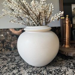 Cream vase