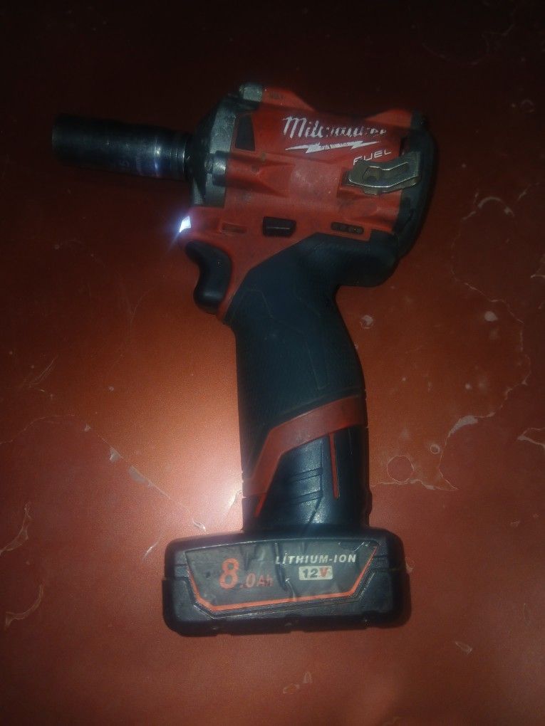 Milwaukee Brushless Impact Wrench W/ Battery