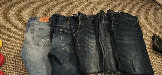 Lot of 4 Levi's womens Denim Jeans