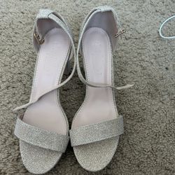 Women’s Gold Heels