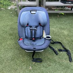 Maxi Cosi Magellan Max Convertible Carseat