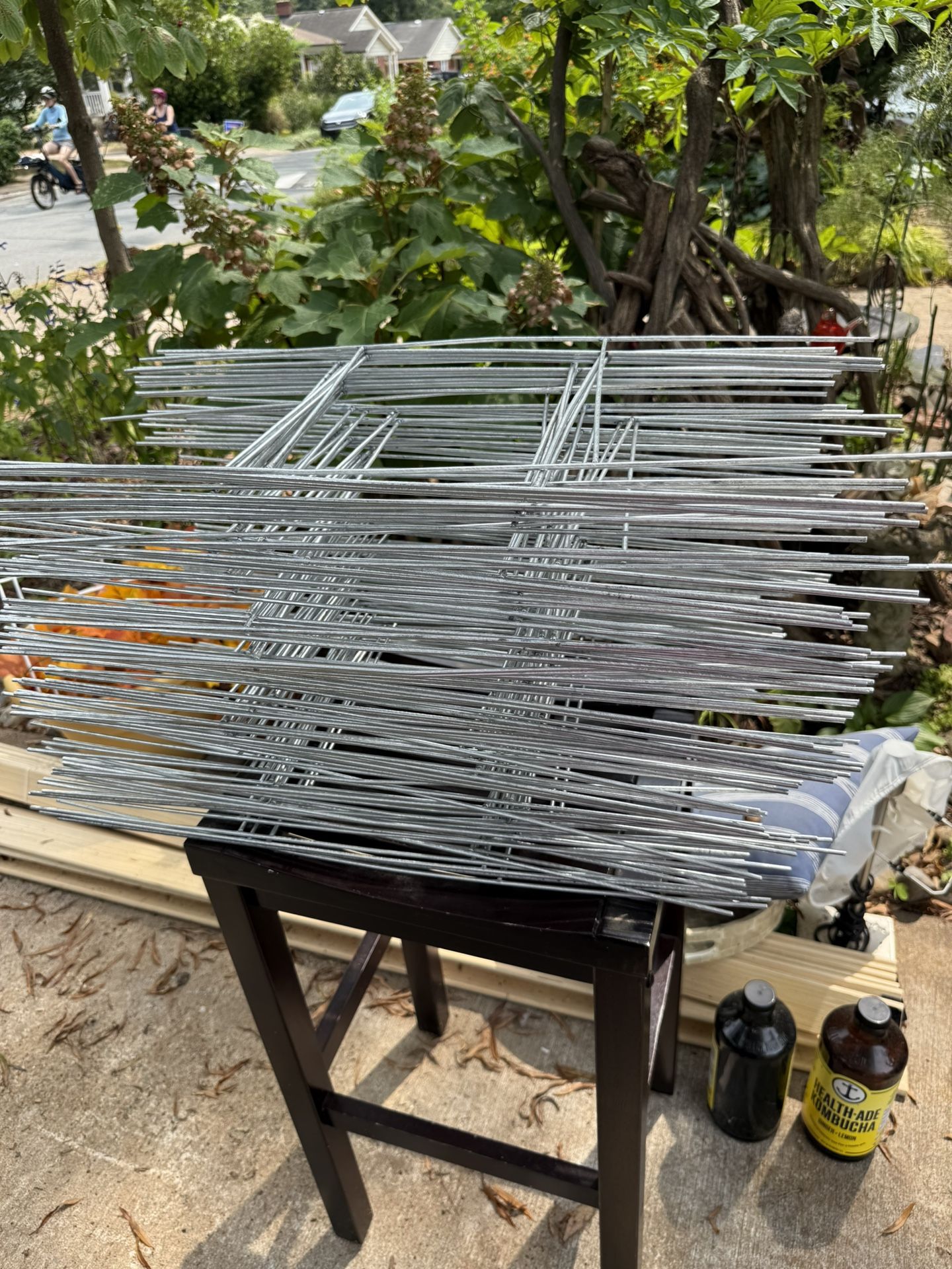 100 + CAMPAIGN, YARD SALE WIRE SUPPORT SIGNS,