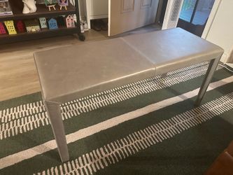 Maria Yee Olive Bench