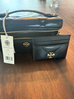 Tory Burch quilted leather cosmetic case- NTW