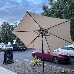 New 9’ Heavy Duty Outdoor Patio Umbrella push button tilt crank open ( base not include) 