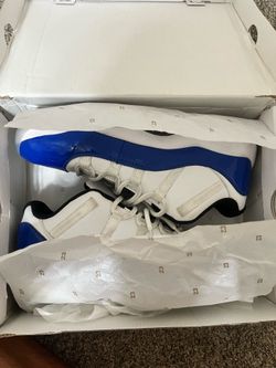 Air Jordan 11 Retro Low (SIZE 12)