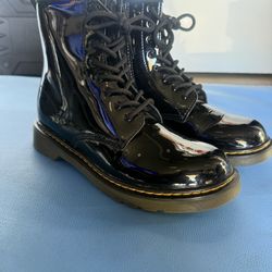 Dr. Martins Youth US M Size 6 