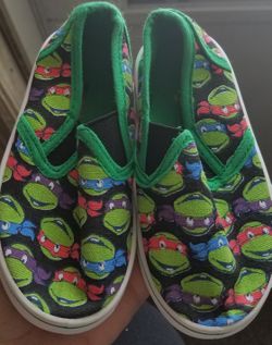 Boy Shoes Good Condition Size Small 5/6 $5.00