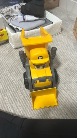 CAT Toy Dump Truck Loader
