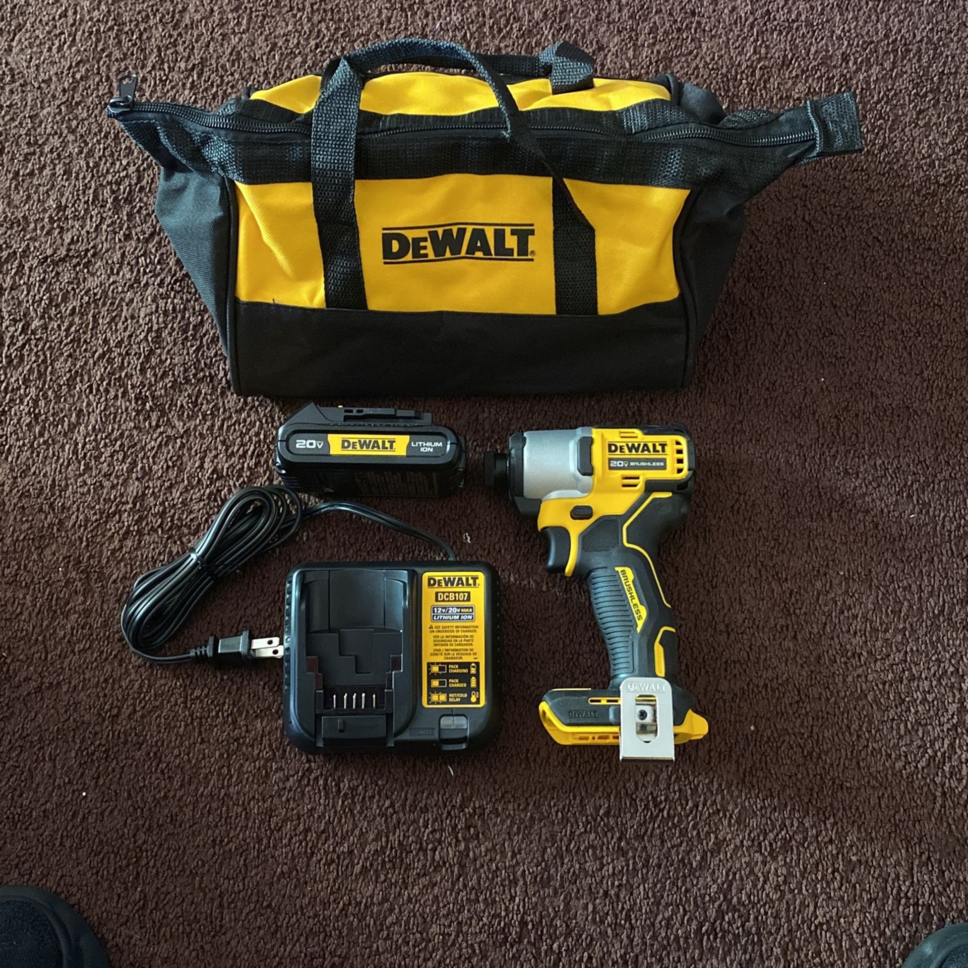 Dewalt 1/4 Cordless Impact Driver !!!!! Pick Up Only !!!!! 