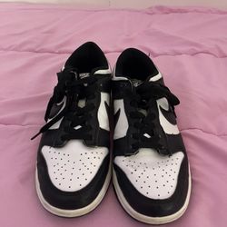 Nike Panda Dunks