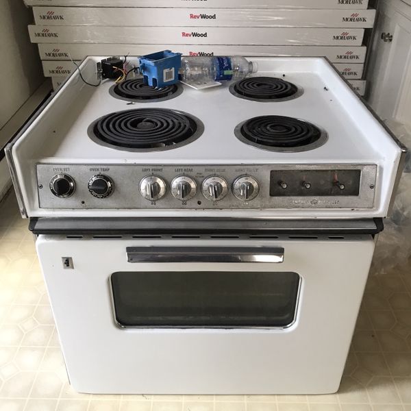 General Electric 27” Drop in Range for Sale in WA OfferUp