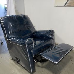 Navy Blue Recliner – Gently Used with Protective Cover 
