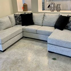 Megginson Storm  Sectional

