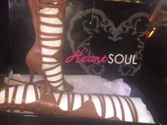 Boots Women saize 7 1/2