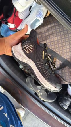 Under armour GS Curry 3Z7