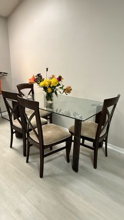 Table dinner