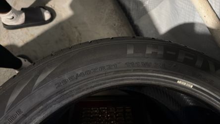 2 tires 295/40Z/111W XL R21”