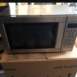 MICROWAVE OVEN