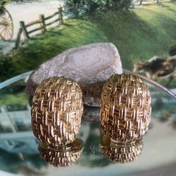 Vintage 1950’s Christian Dior Art Deco Basket Wave Oval Form  Gold Plated Clip On Earrings 