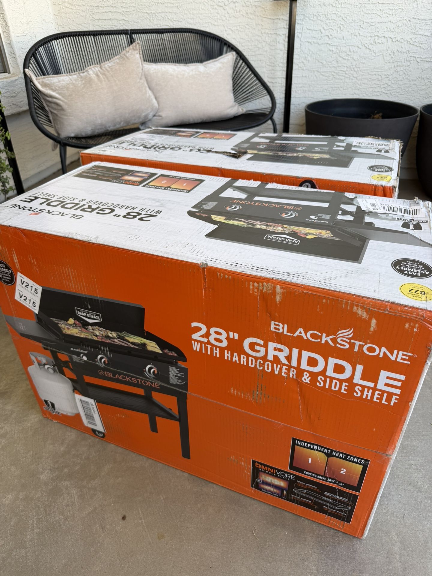 Blackstone 28” 2-Burner Propane Flat Top Griddle w/ Hard Cover