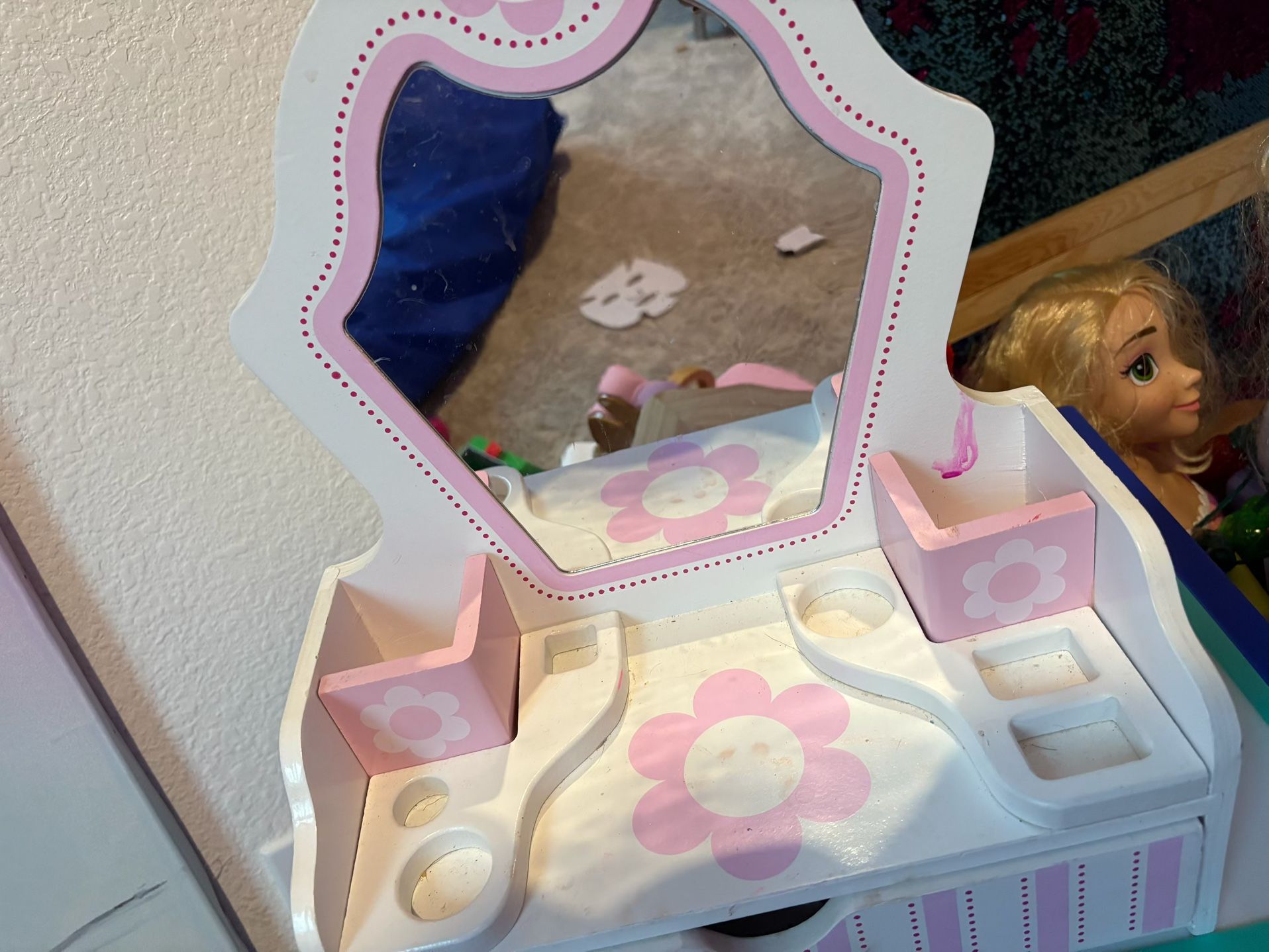 Toddler Vanity Free