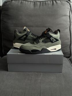Air Jordan 4 UNDEFEATED 