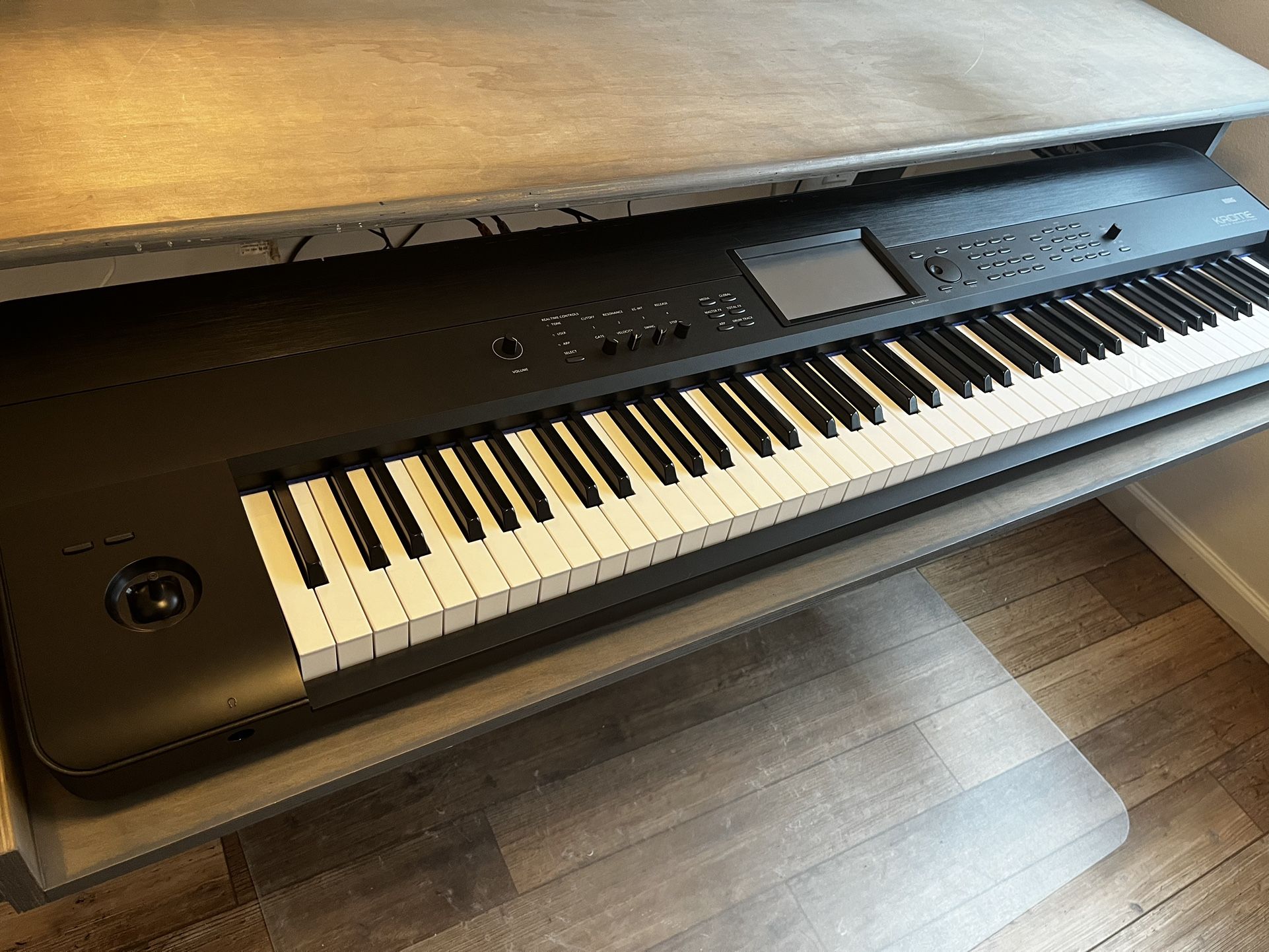 Korg Krome 88-Key Music Workstation with switch and damper pedals