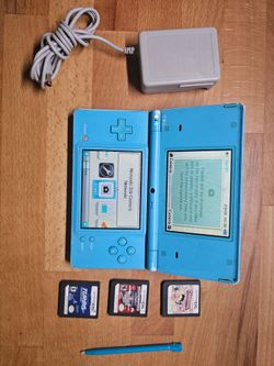 Nintendo DSi - R button doesn't work / sold as is