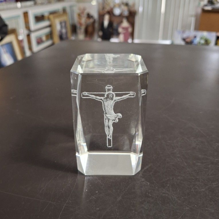 3D Laser Cut Crystal Glass Hologram With Crucifix Paperweight 3"H X 1 7/8"SQ