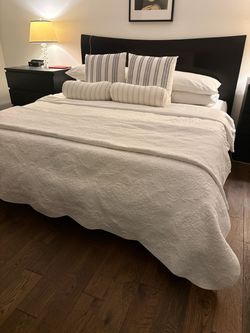 heavy, wood, espresso, dark King bed frame heavy, wood, espresso, dark