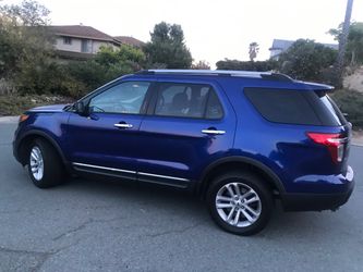 2014 Ford Explorer xlt,4x4 low miles,flex fuel, $2;50 per gallon of ethanol ,saves your lot of money @pump,3rd seat, nice suv